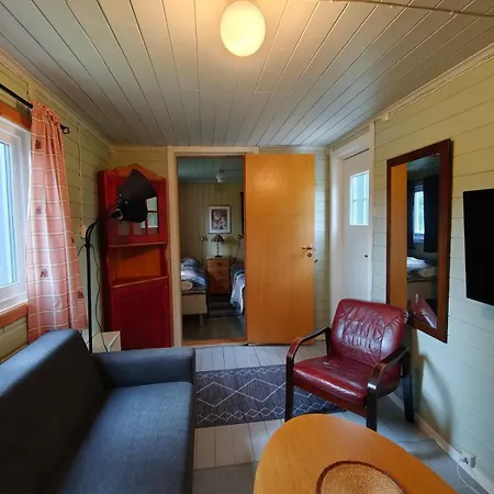 Vestbygd, Nar Lofoten, Med Utsikt 勒丁恩