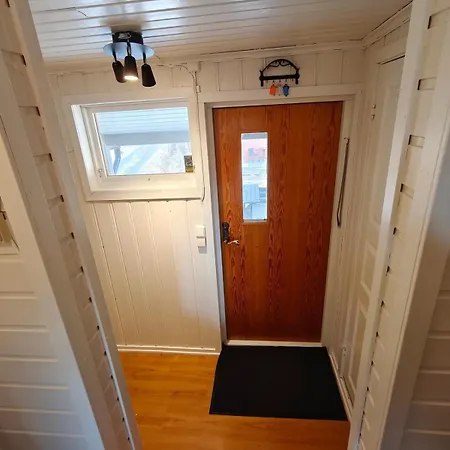 度假居 Vestbygd, Nar Lofoten, Med Utsikt 勒丁恩